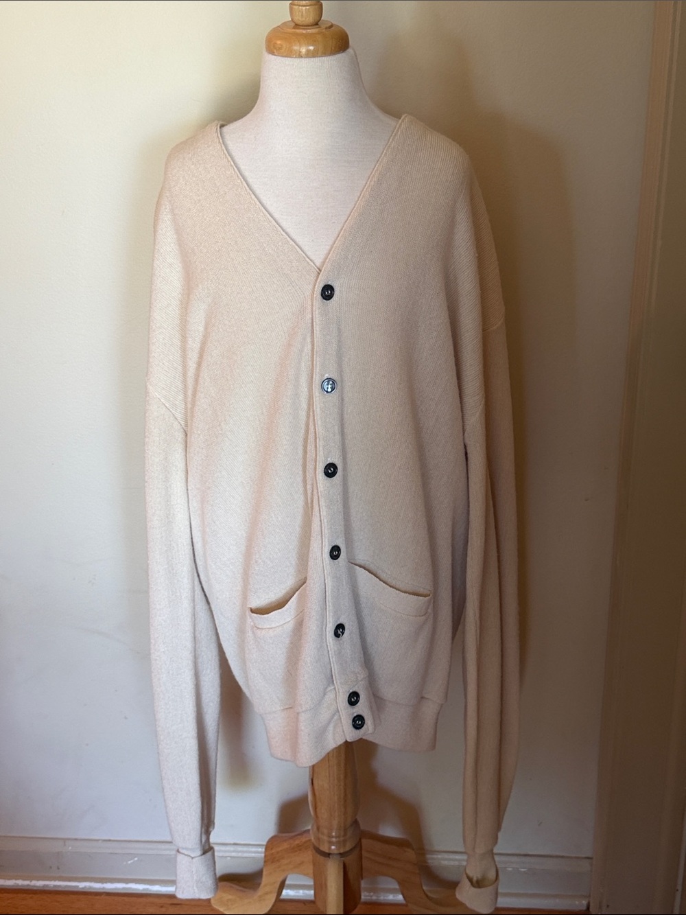 EUC Vintage The Fox Collection Size L Tall Cream V-Neck Button Cardigan Sweater